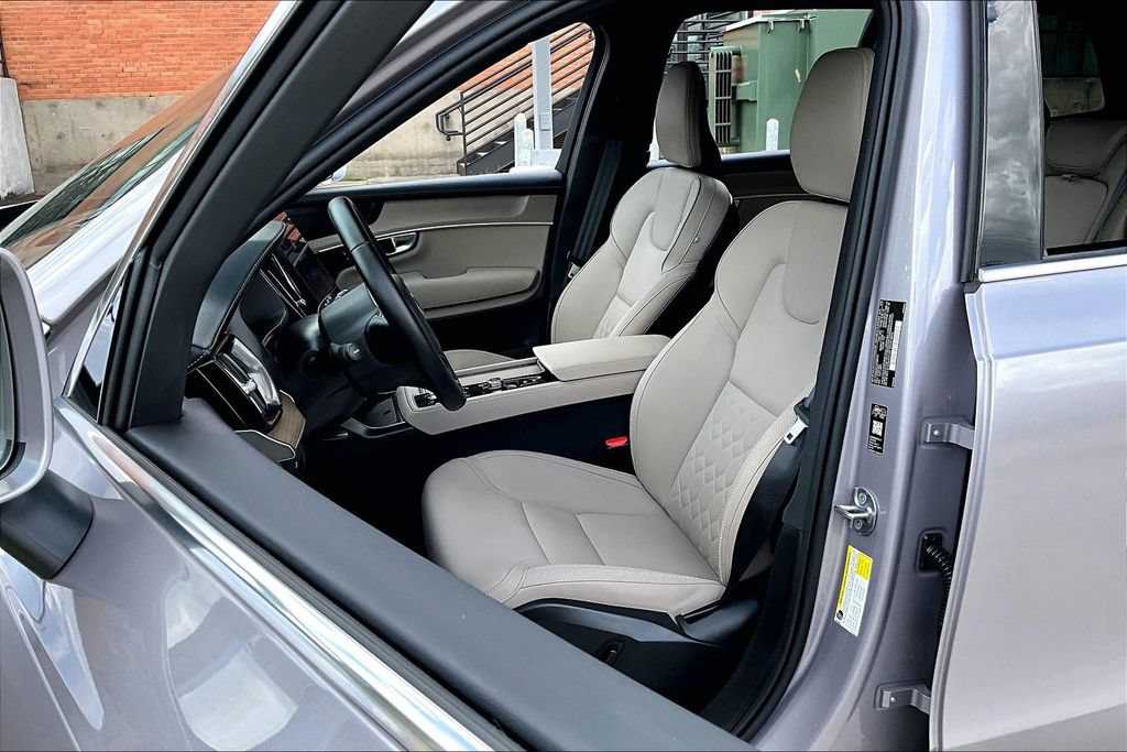 Certified 2026 Volvo XC90 B6 Plus AWD/4WD image 31