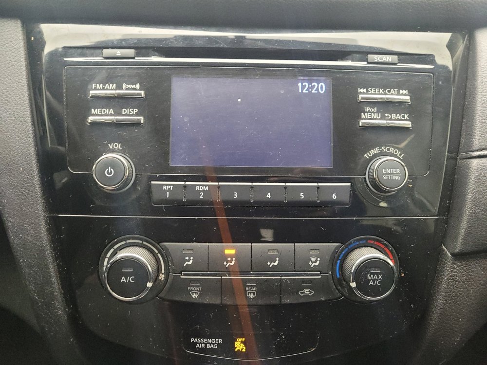 Used 2017 Nissan Rogue S FWD image 23