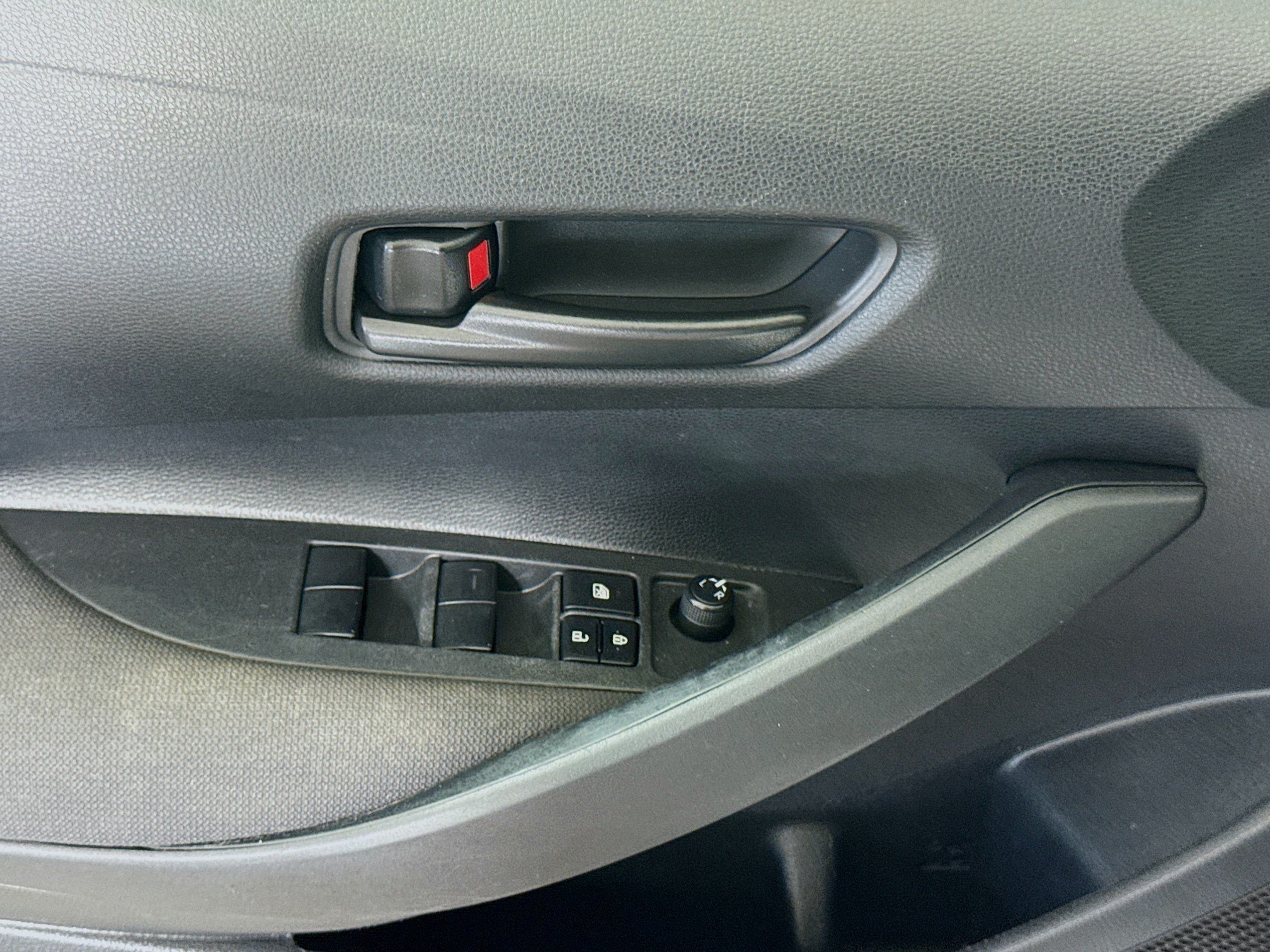 Used 2024 Toyota Corolla LE FWD image 23