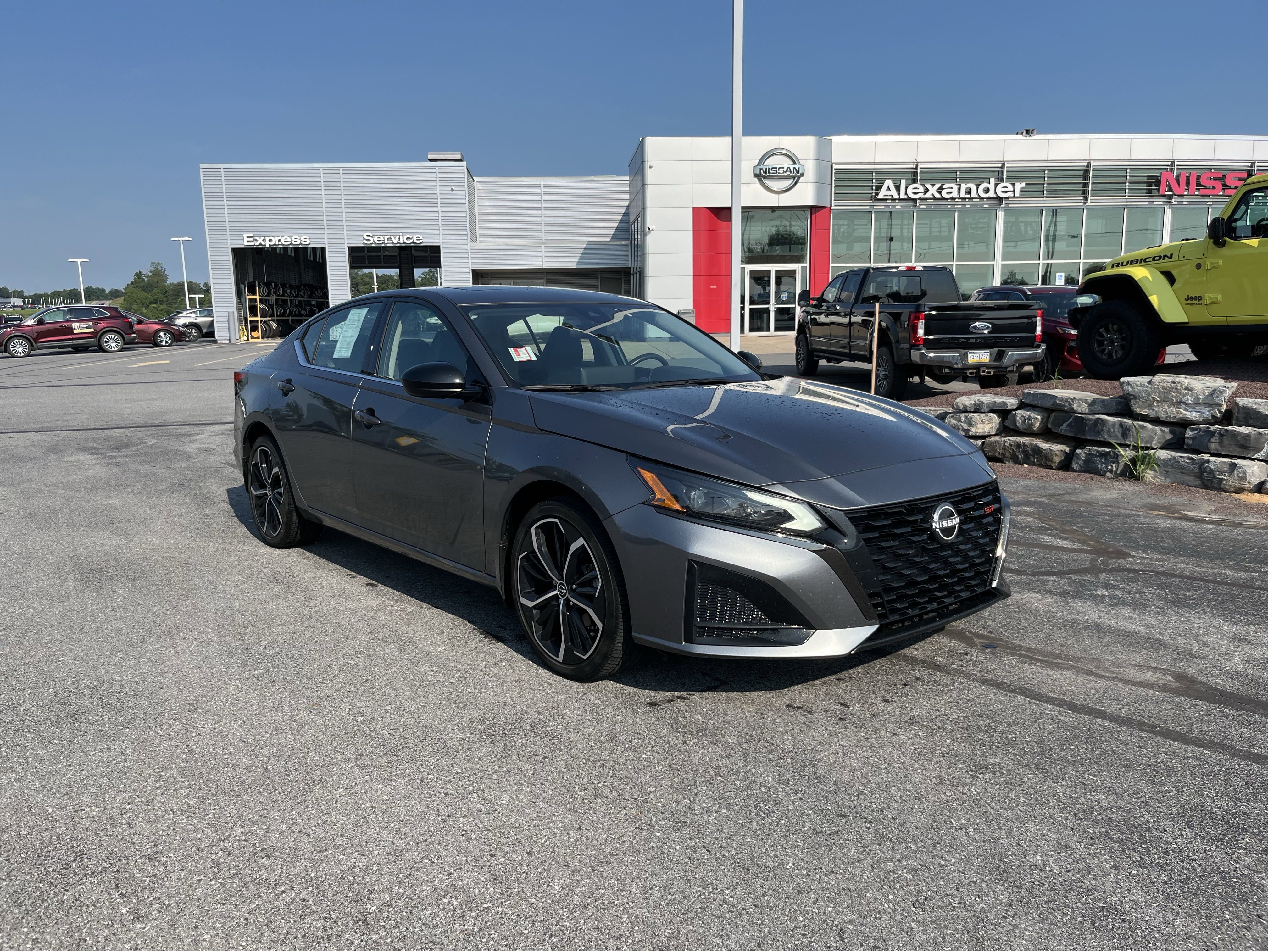 Used 2023 Nissan Altima 2.5 SR w/ SR Premium Package
