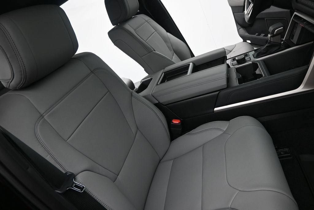 New 2026 Toyota Tundra Limited AWD/4WD image 11