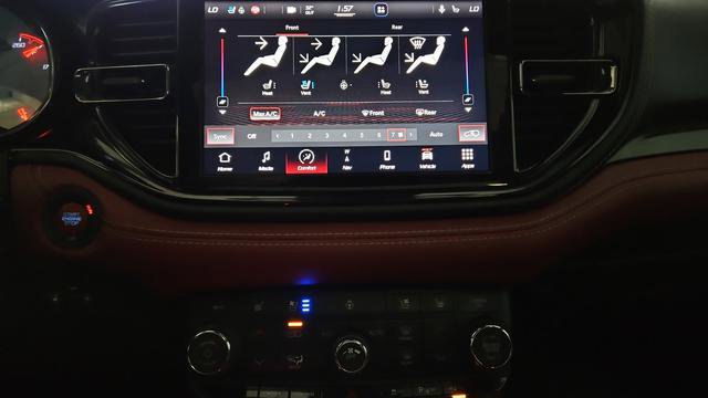 Used 2021 Dodge Durango SRT w/ Premium Interior Group AWD/4WD image 18