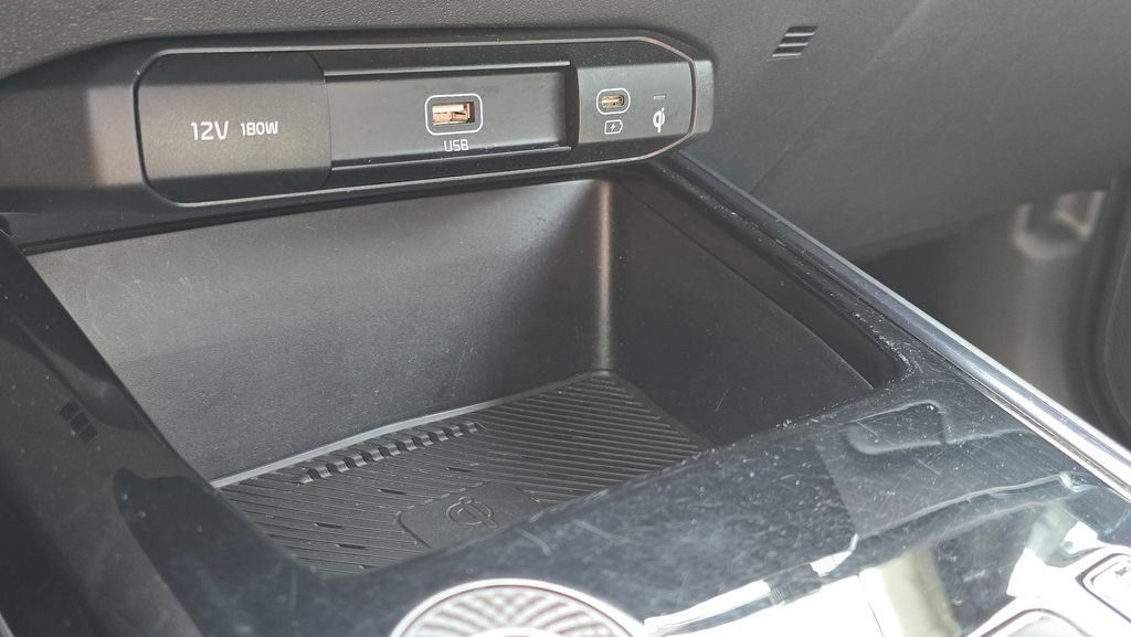 Used 2023 Kia Niro EX FWD image 33