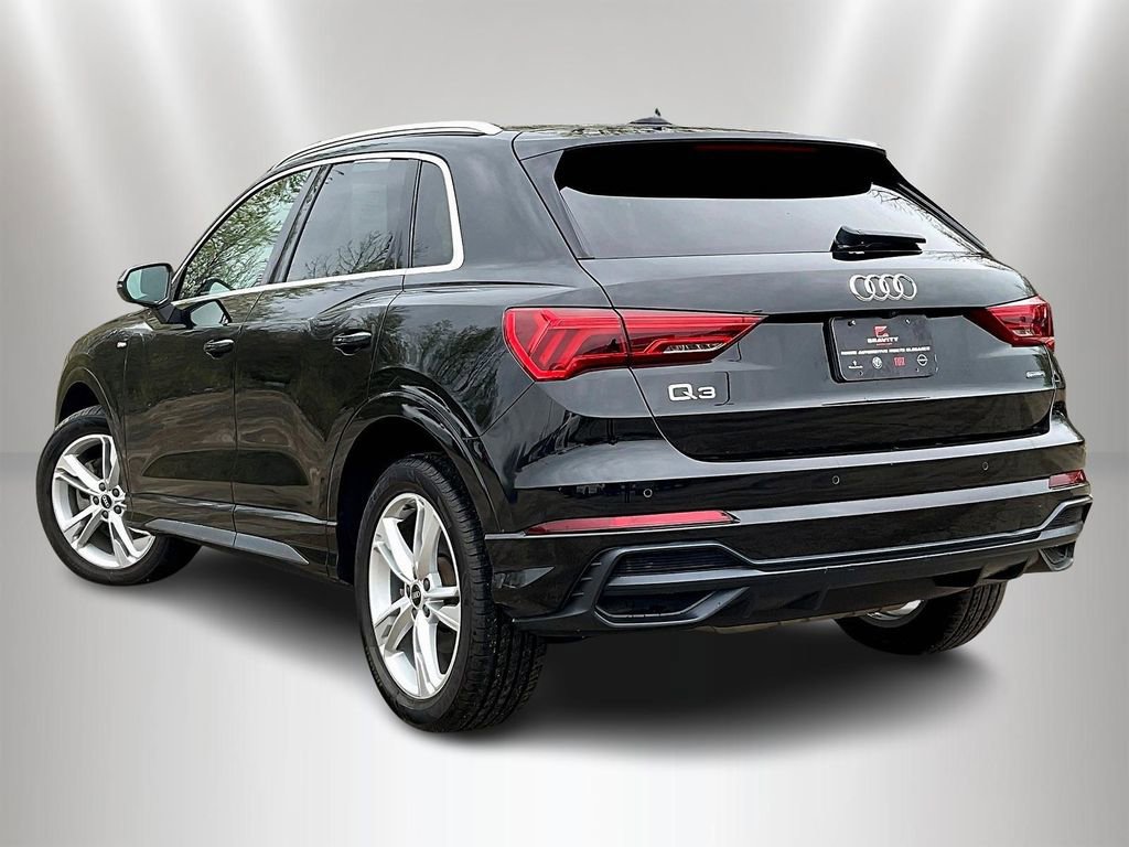 Used 2021 Audi Q3 2.0T Premium w/ Convenience Package AWD/4WD image 4