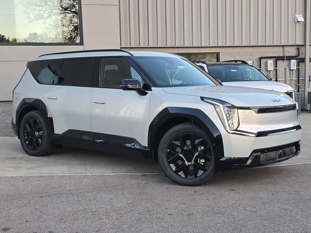 New 2026 Kia EV9 Land w/ Nightfall Edition Package
