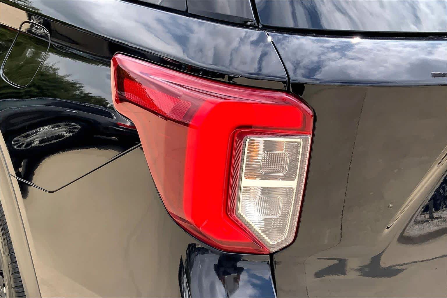 Used 2020 Ford Explorer ST w/ ST Street Pack AWD/4WD image 27