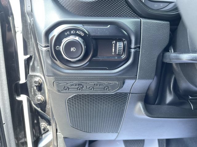 Used 2024 Jeep Wrangler Unlimited Rubicon AWD/4WD image 17