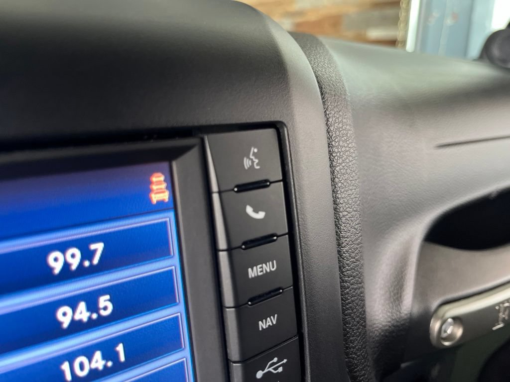 Used 2014 Jeep Wrangler Unlimited Rubicon w/ Connectivity Group AWD/4WD image 37