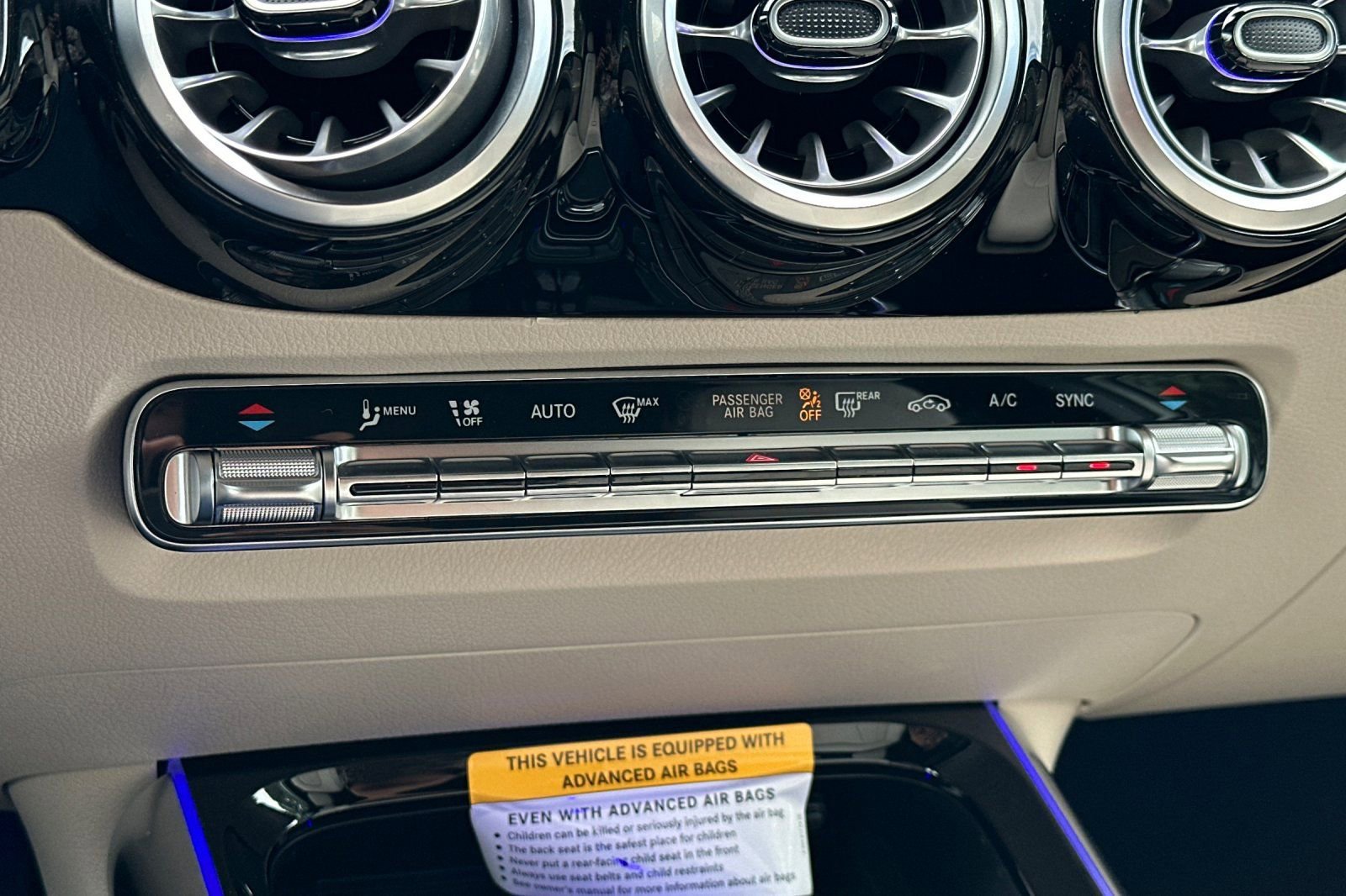 New 2025 Mercedes-Benz GLA 250 image 25