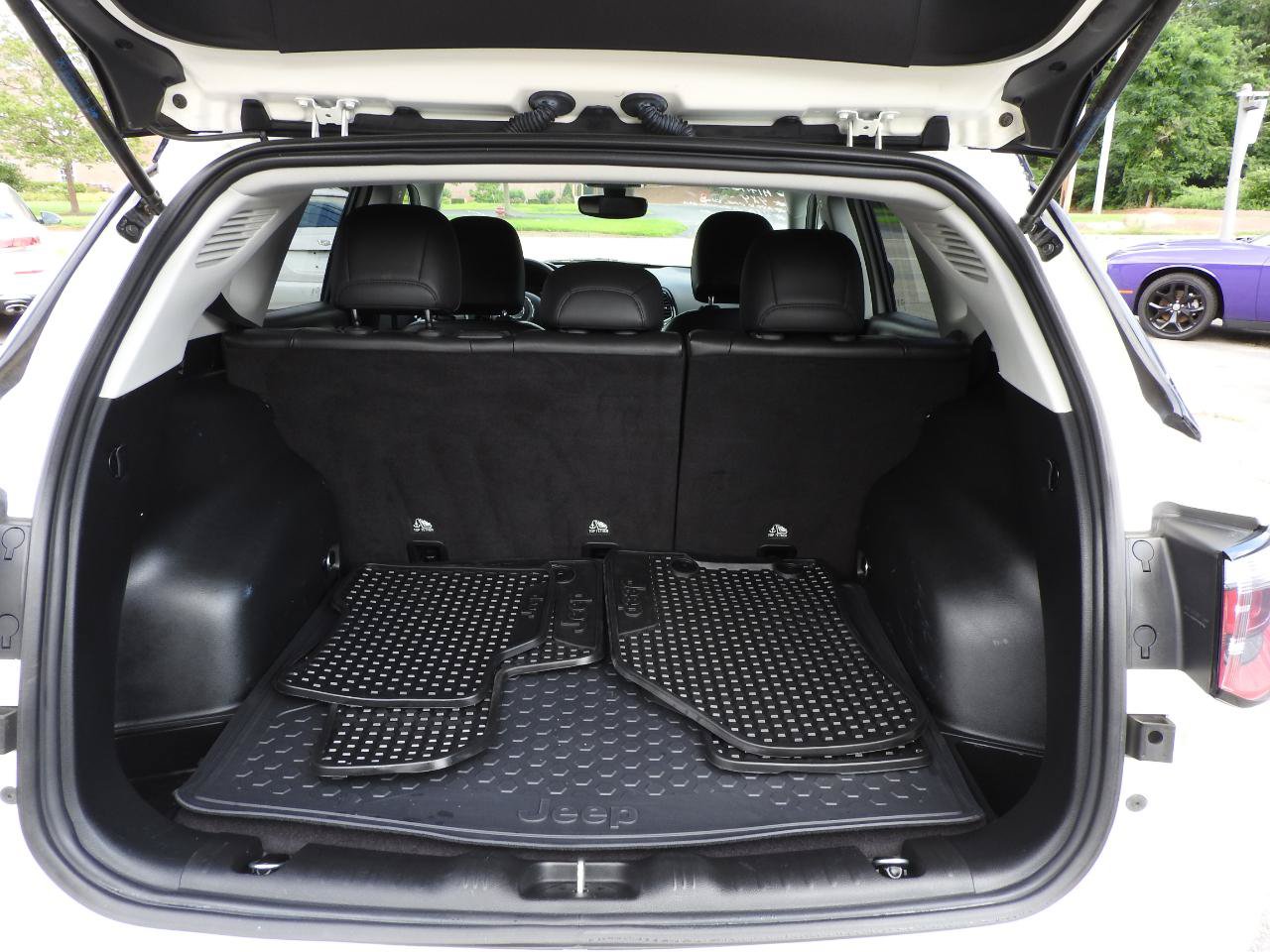 Used 2019 Jeep Compass Latitude AWD/4WD image 12