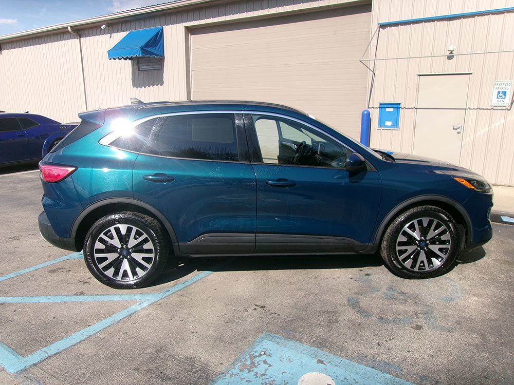 Used 2020 Ford Escape SEL image 7