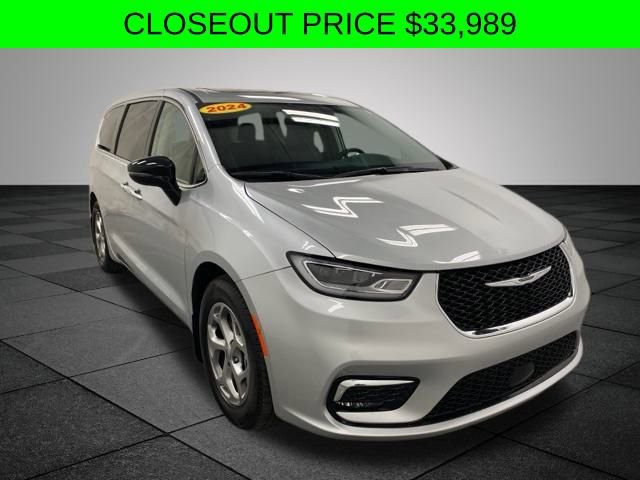 Used 2024 Chrysler Pacifica Limited