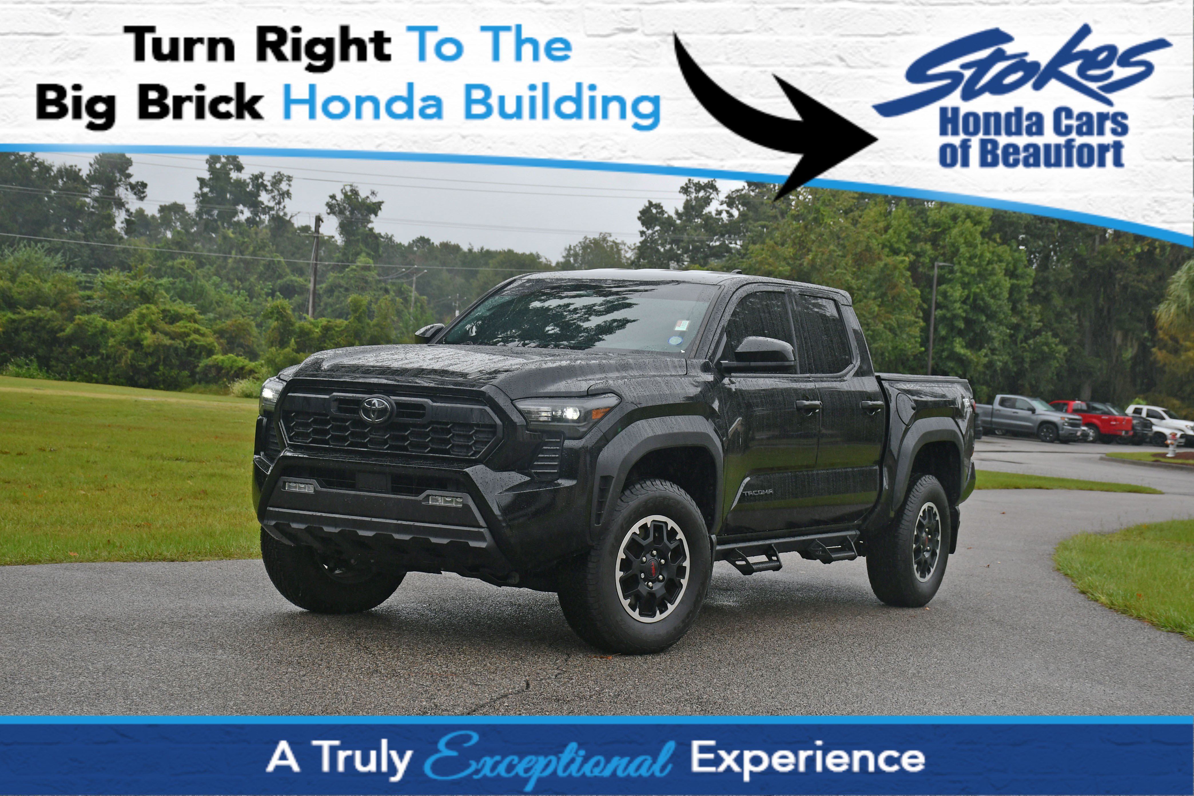 Used 2025 Toyota Tacoma TRD Off-Road AWD/4WD image 1