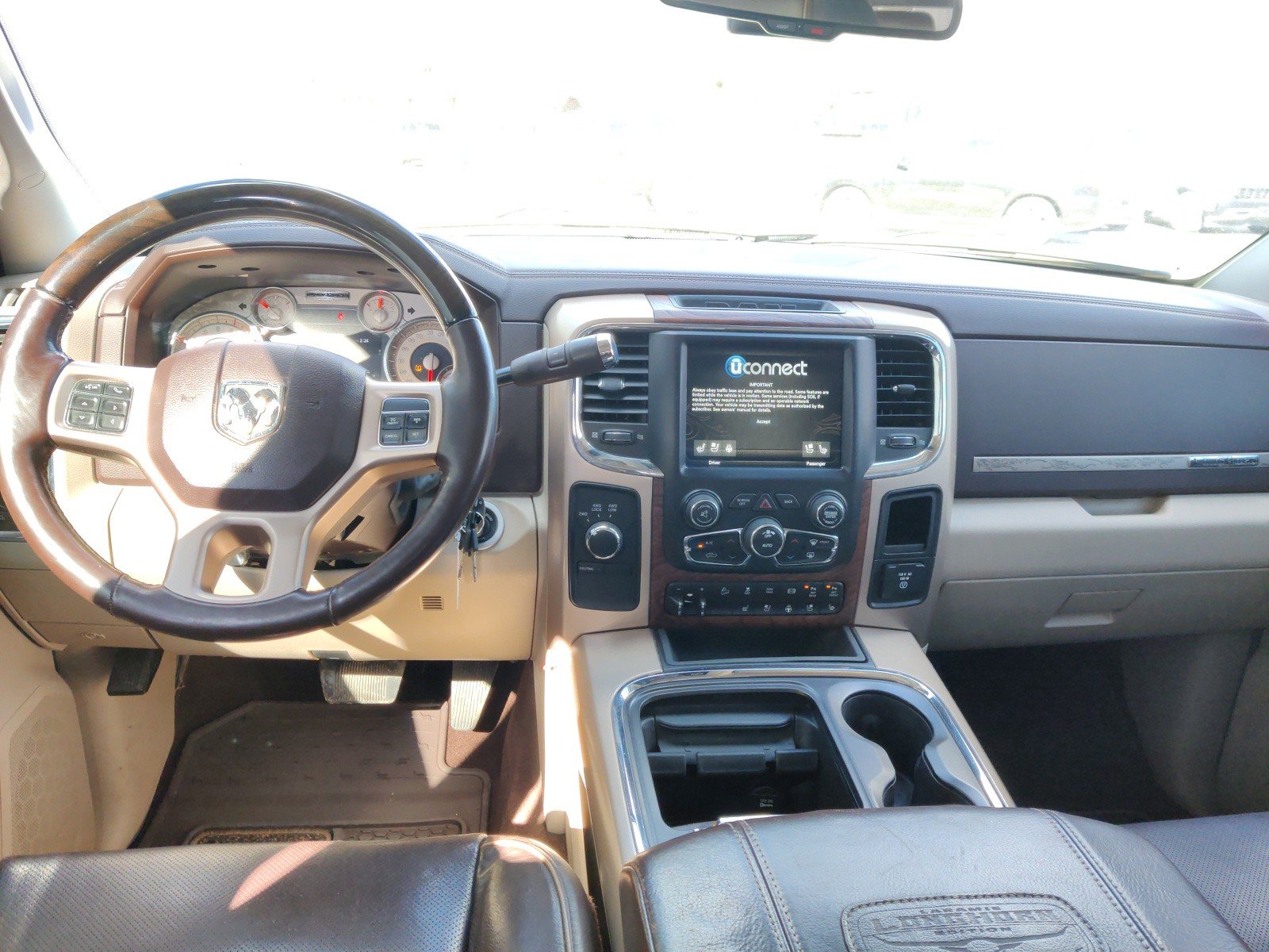 Used 2018 RAM 2500 Longhorn image 17