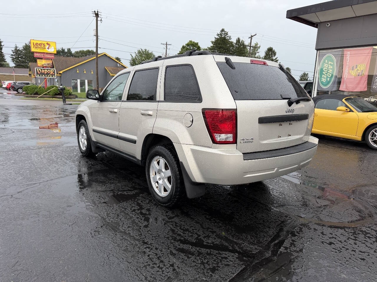 Used 2008 Jeep Grand Cherokee Laredo w/ Driver Convenience Group AWD/4WD image 4