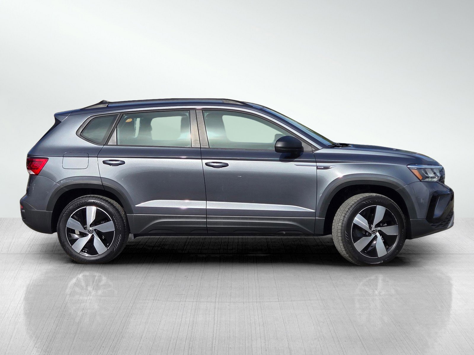 Used 2024 Volkswagen Taos S image 3