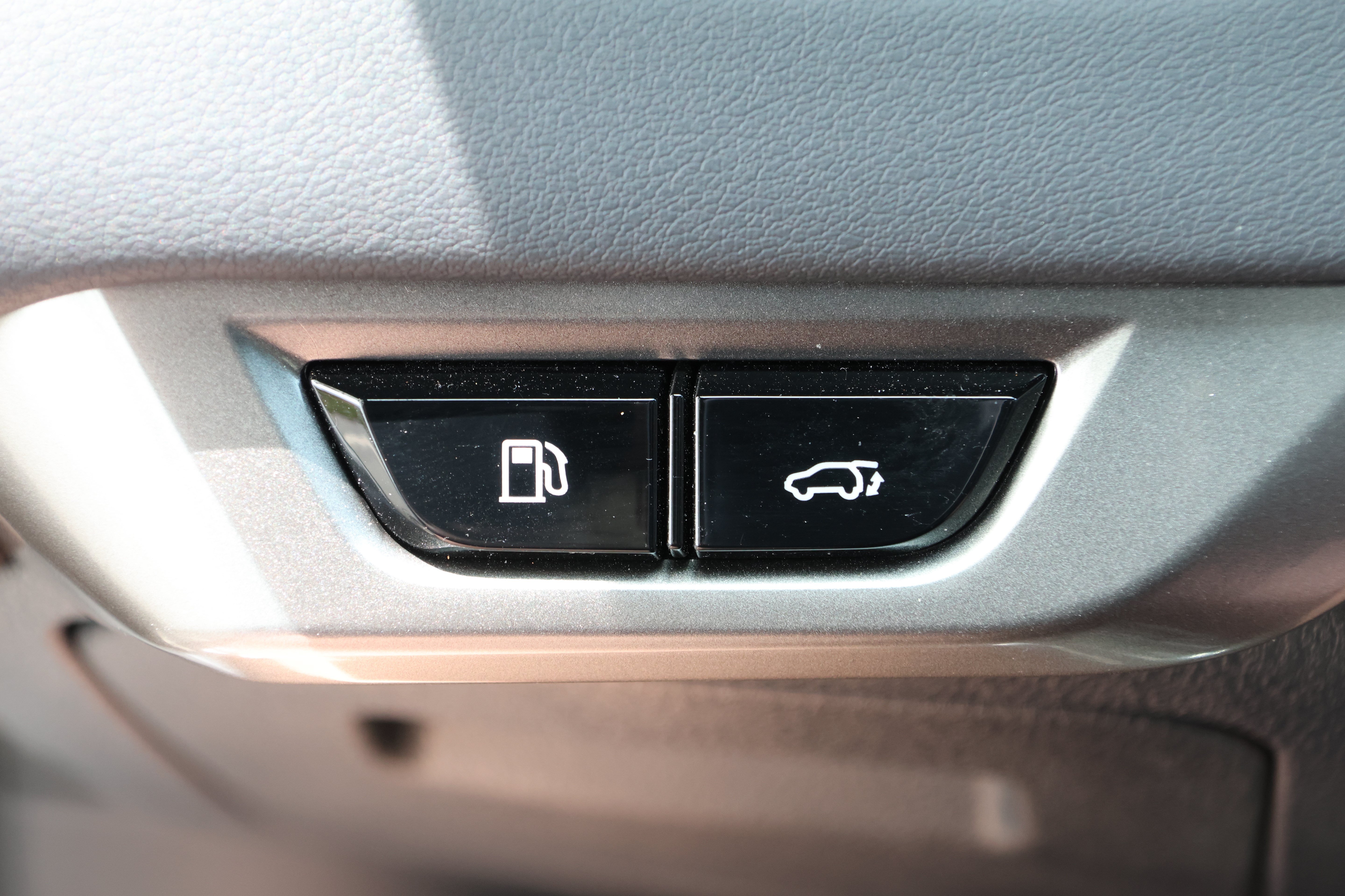 Certified 2023 Lexus RX 350 AWD w/ Accessory Package image 16