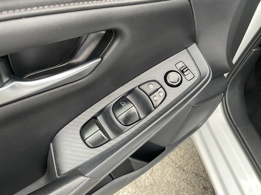 Used 2023 Nissan Sentra SV image 11