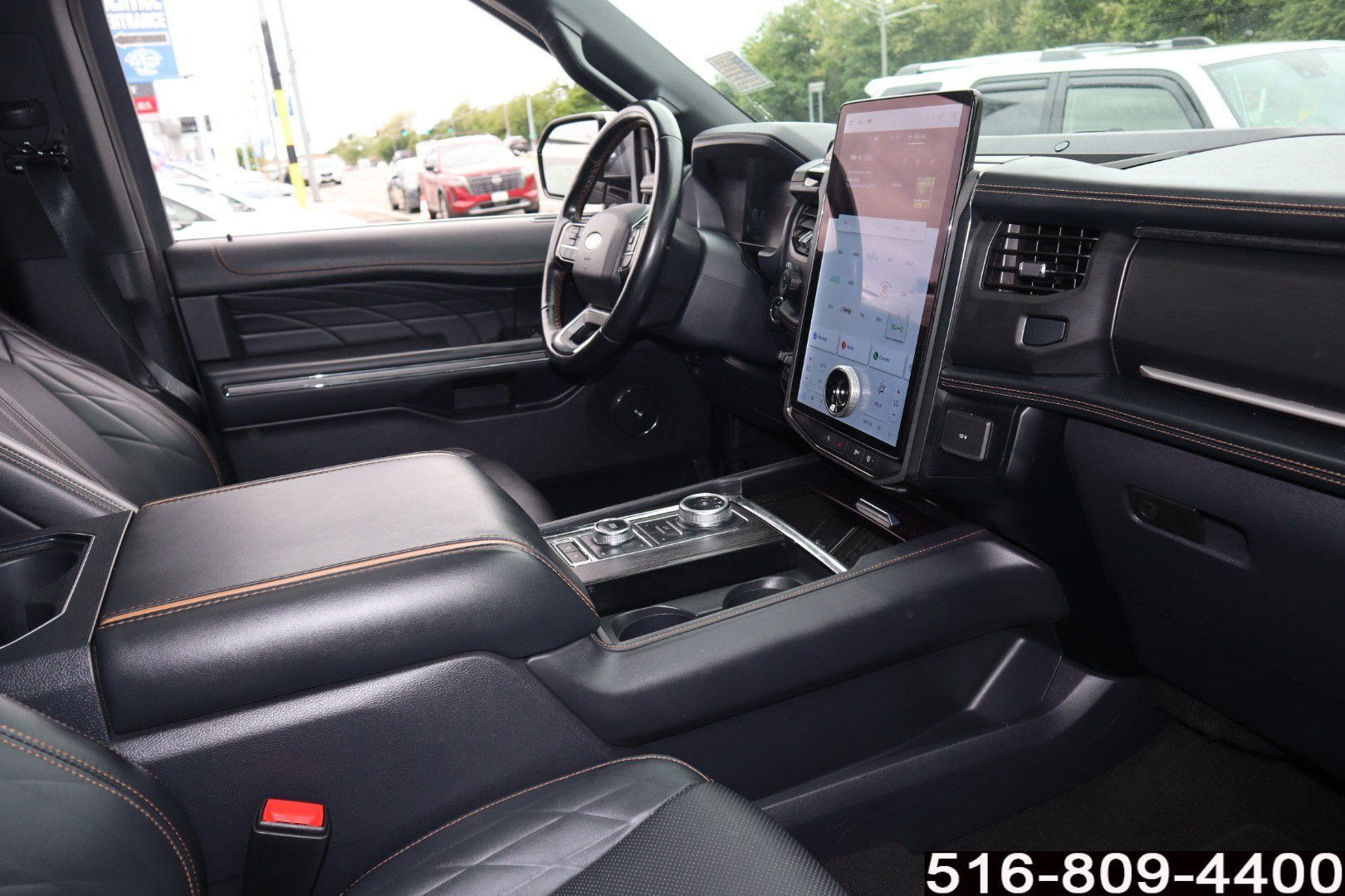 Used 2024 Ford Expedition Platinum AWD/4WD image 22
