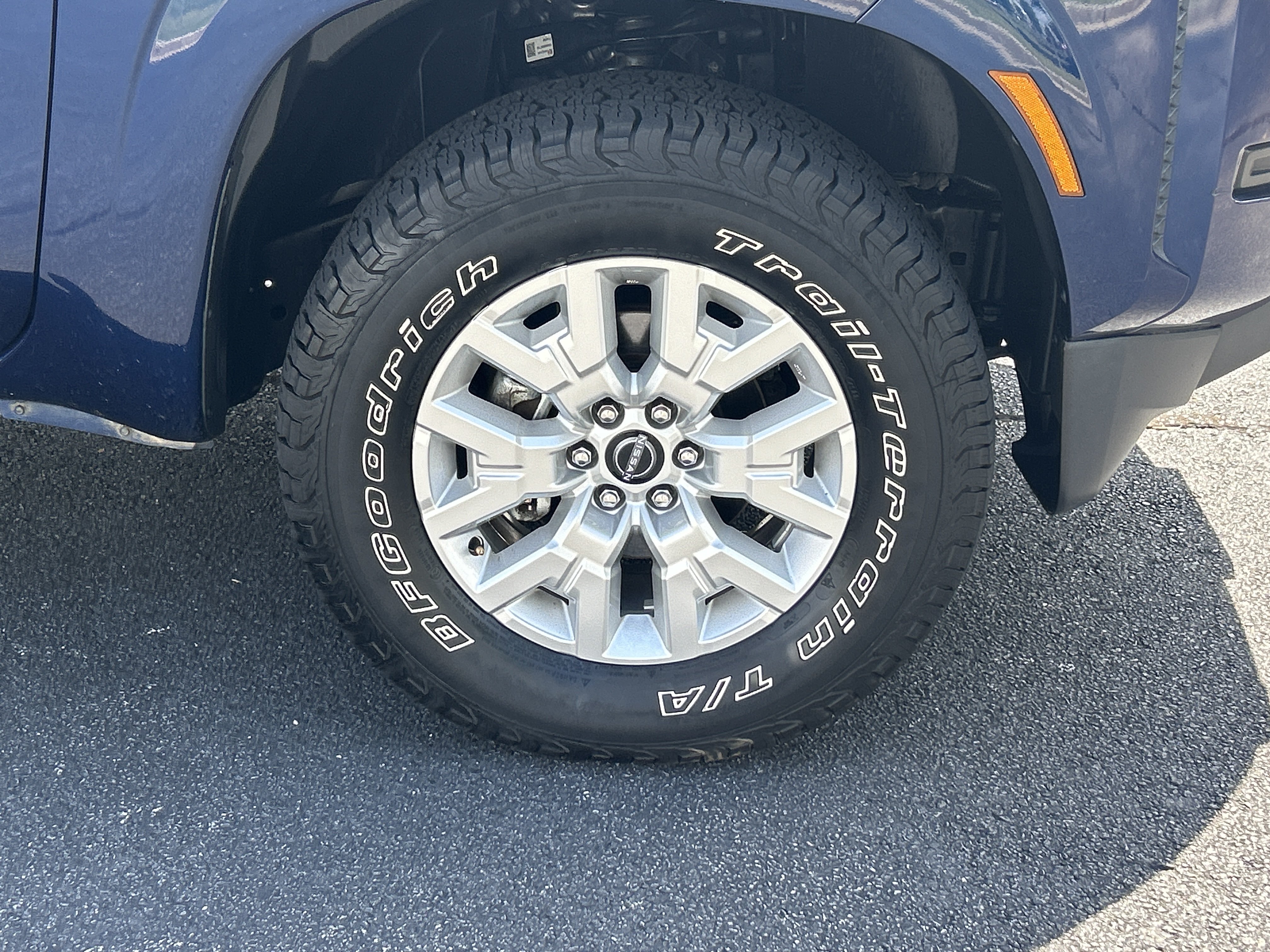 Used 2022 Nissan Frontier SV AWD/4WD image 33