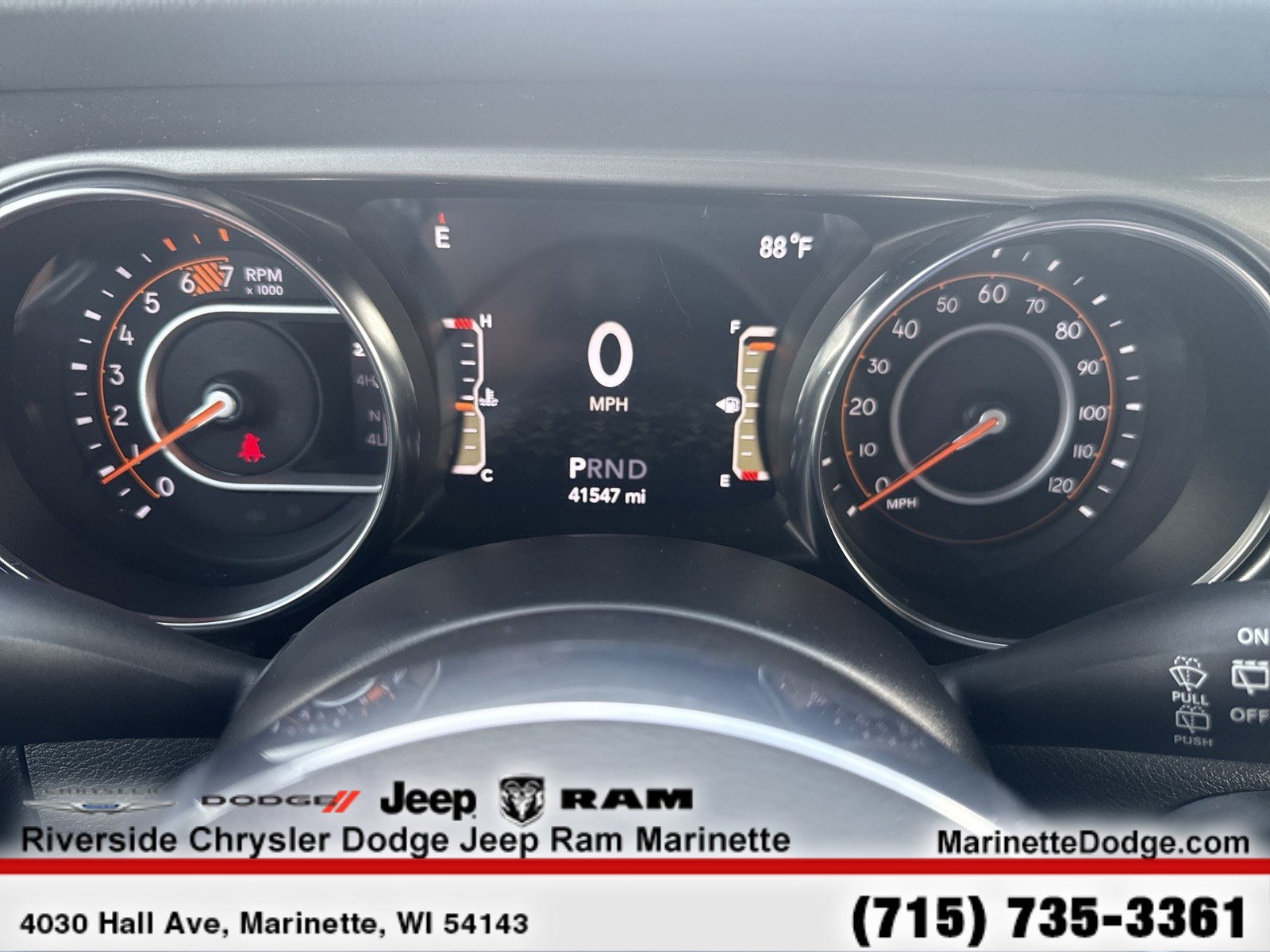Used 2022 Jeep Wrangler Unlimited Sahara w/ Cold Weather Group AWD/4WD image 16