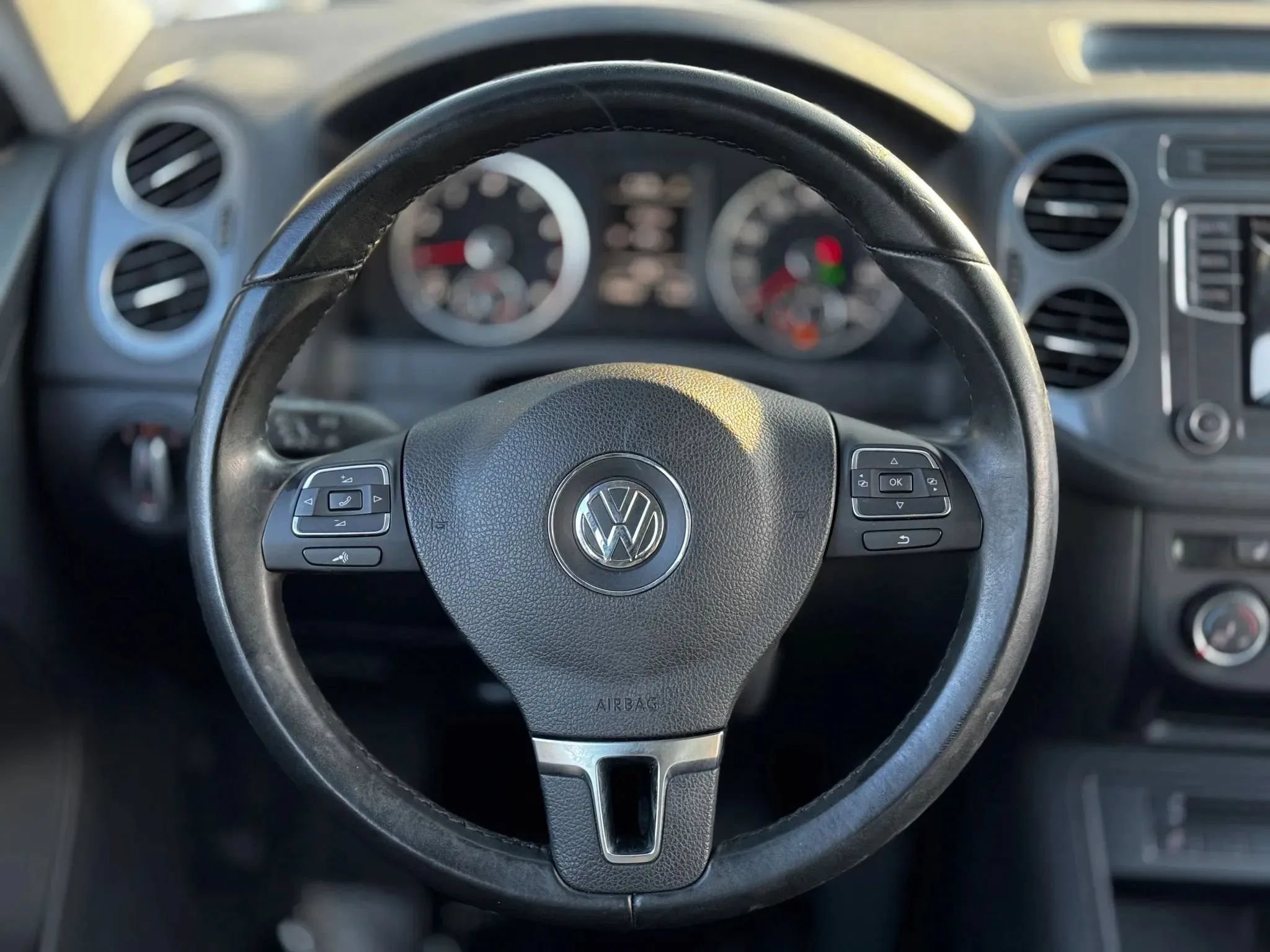 Used 2016 Volkswagen Tiguan S FWD image 21