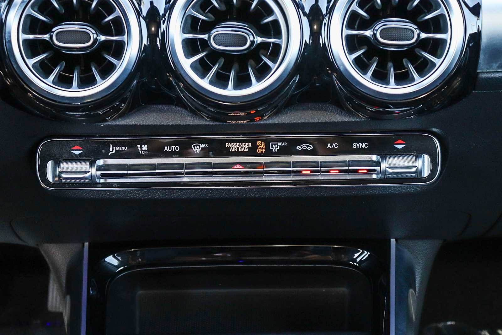 Used 2023 Mercedes-Benz GLB 250 4MATIC image 14