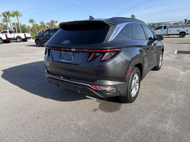 Used 2023 Hyundai Tucson SEL FWD image 3