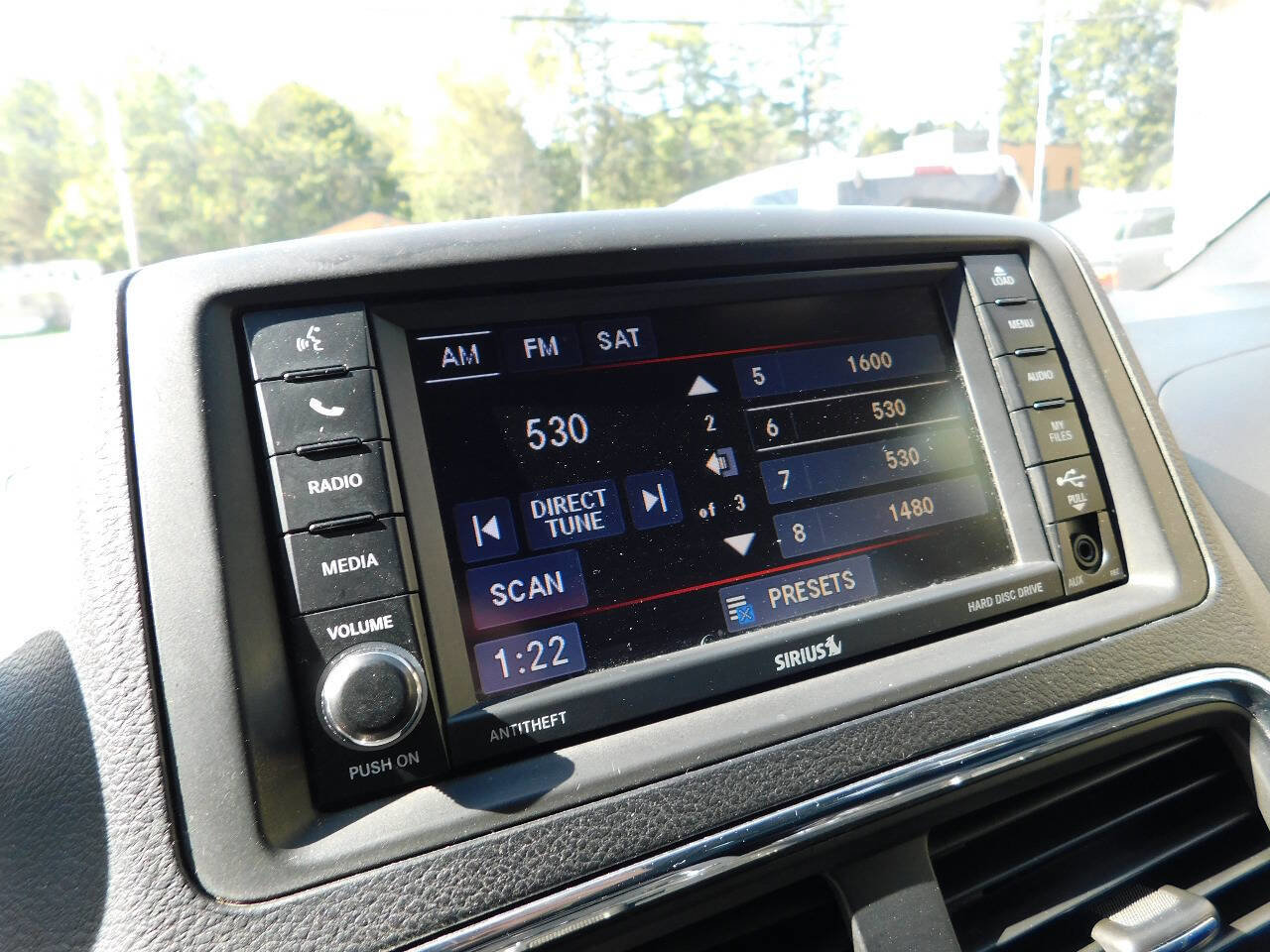 Used 2017 Dodge Grand Caravan SXT image 38