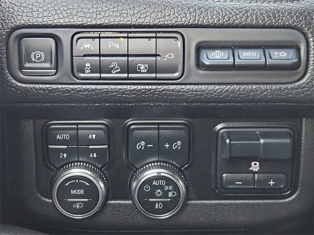 Used 2022 GMC Yukon Denali w/ Denali Ultimate Package image 22