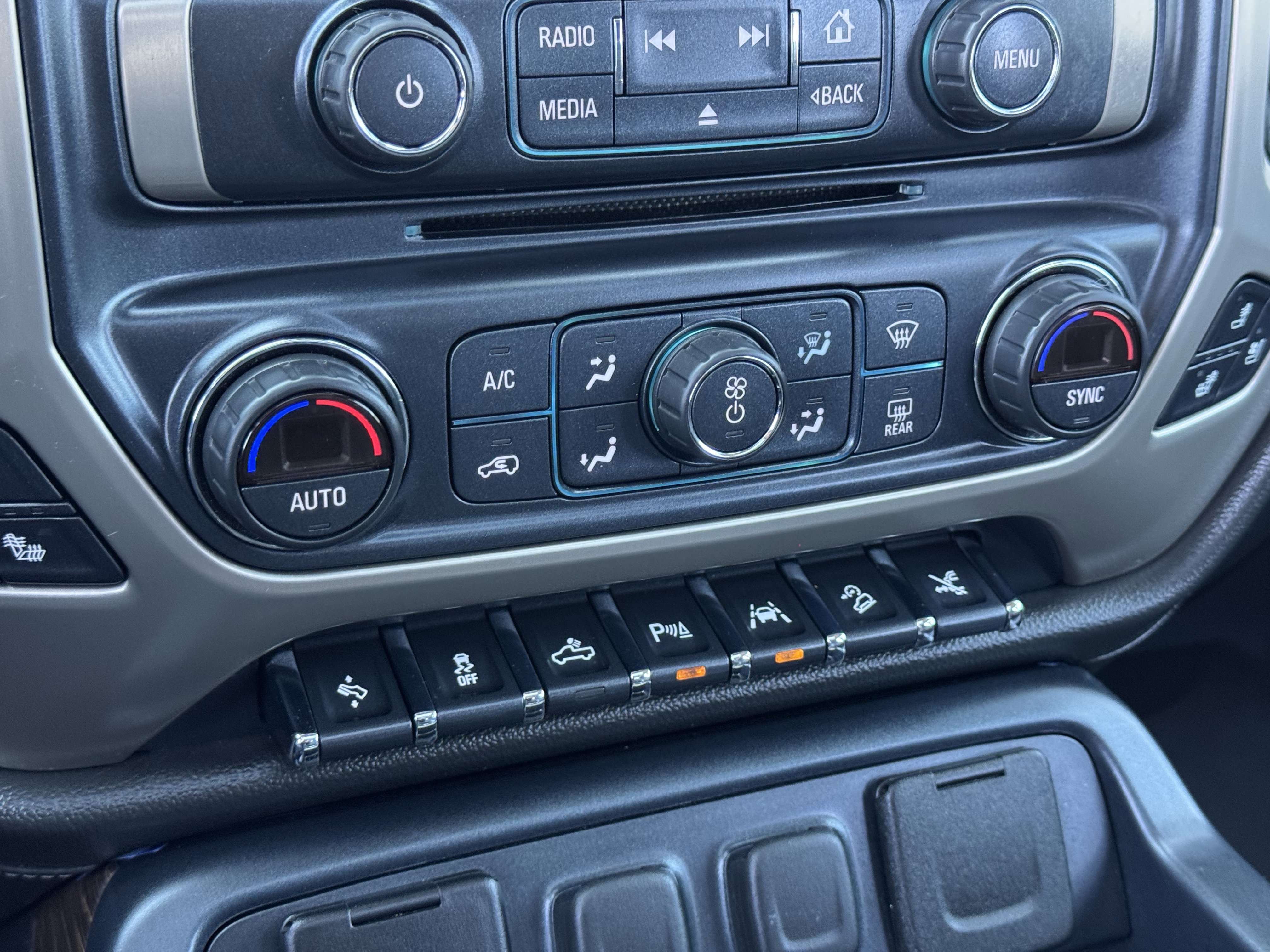 Used 2017 GMC Sierra 1500 Denali w/ Denali Ultimate Package AWD/4WD image 32