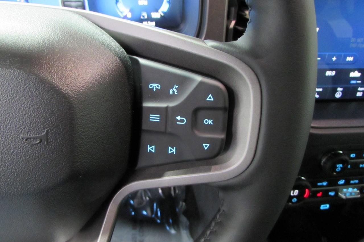 New 2025 Ford Bronco Badlands image 17