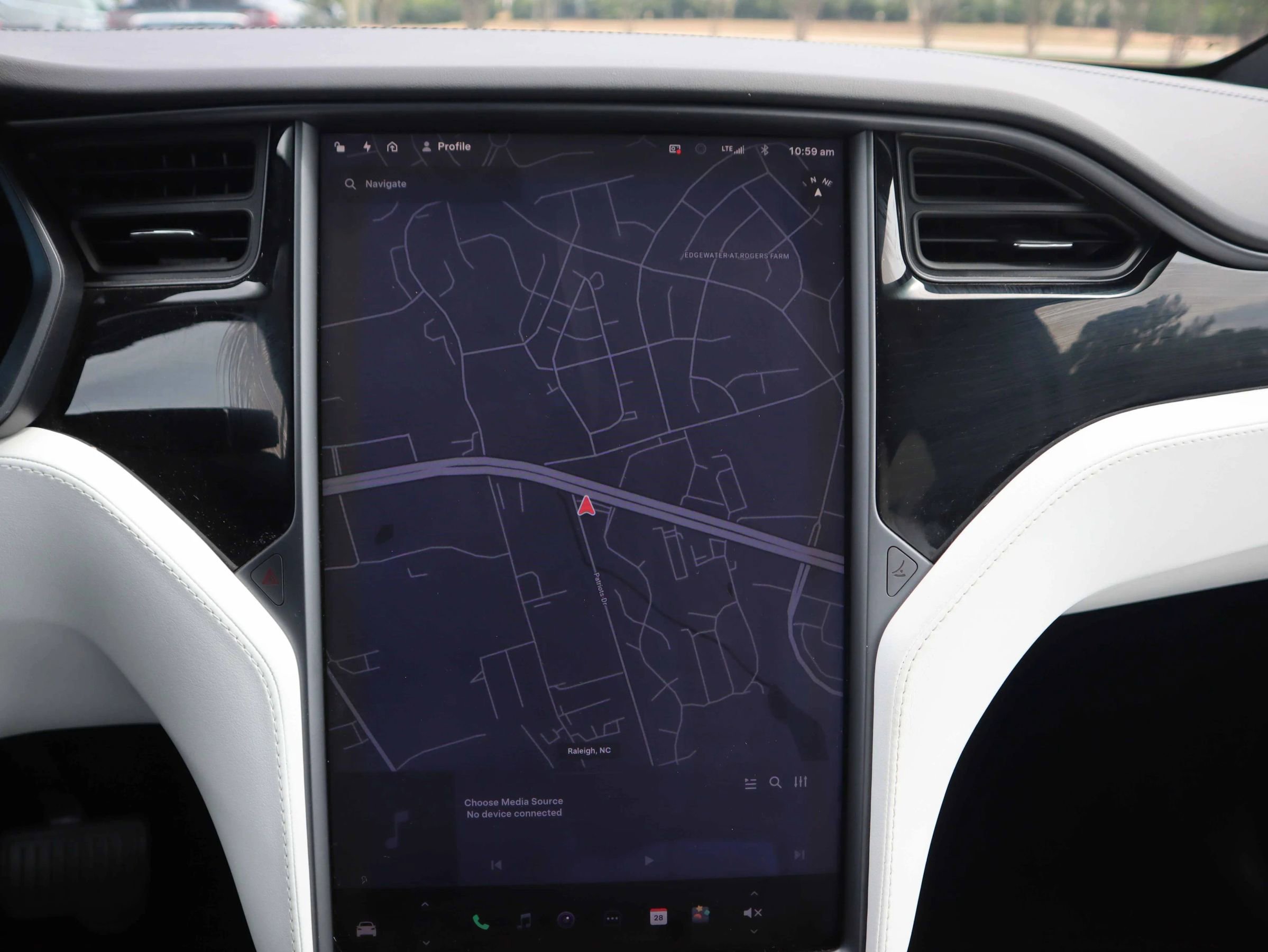 Used 2018 Tesla Model X 100D AWD/4WD image 21