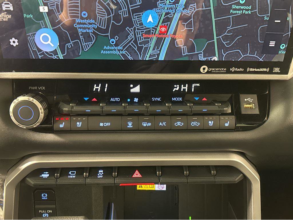 Used 2023 Toyota Tundra Platinum image 23