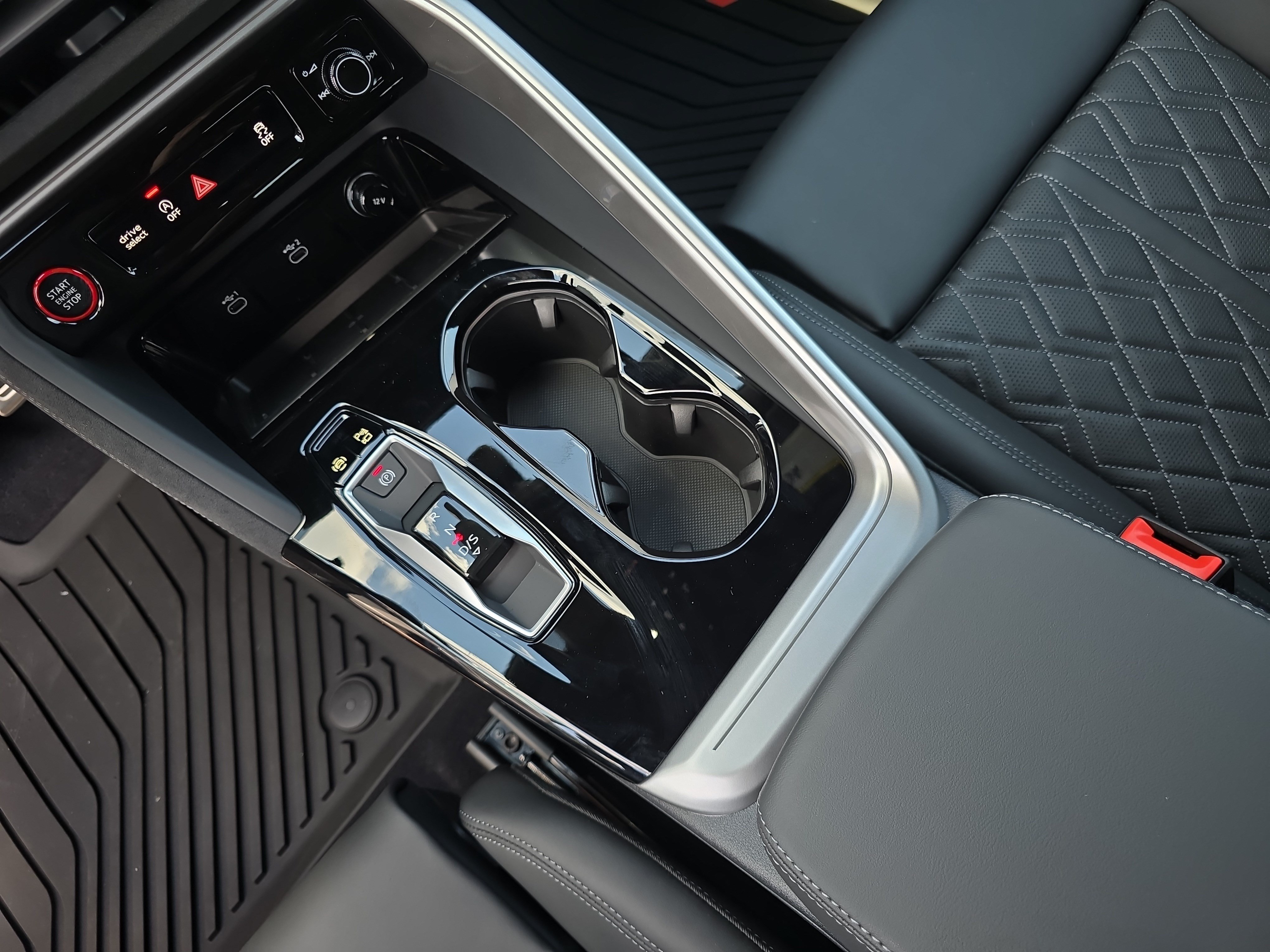 New 2026 Audi SQ5 Prestige AWD/4WD image 25