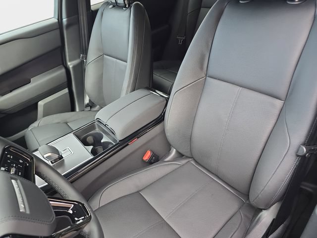 New 2026 Land Rover Range Rover Velar Dynamic SE AWD/4WD image 11
