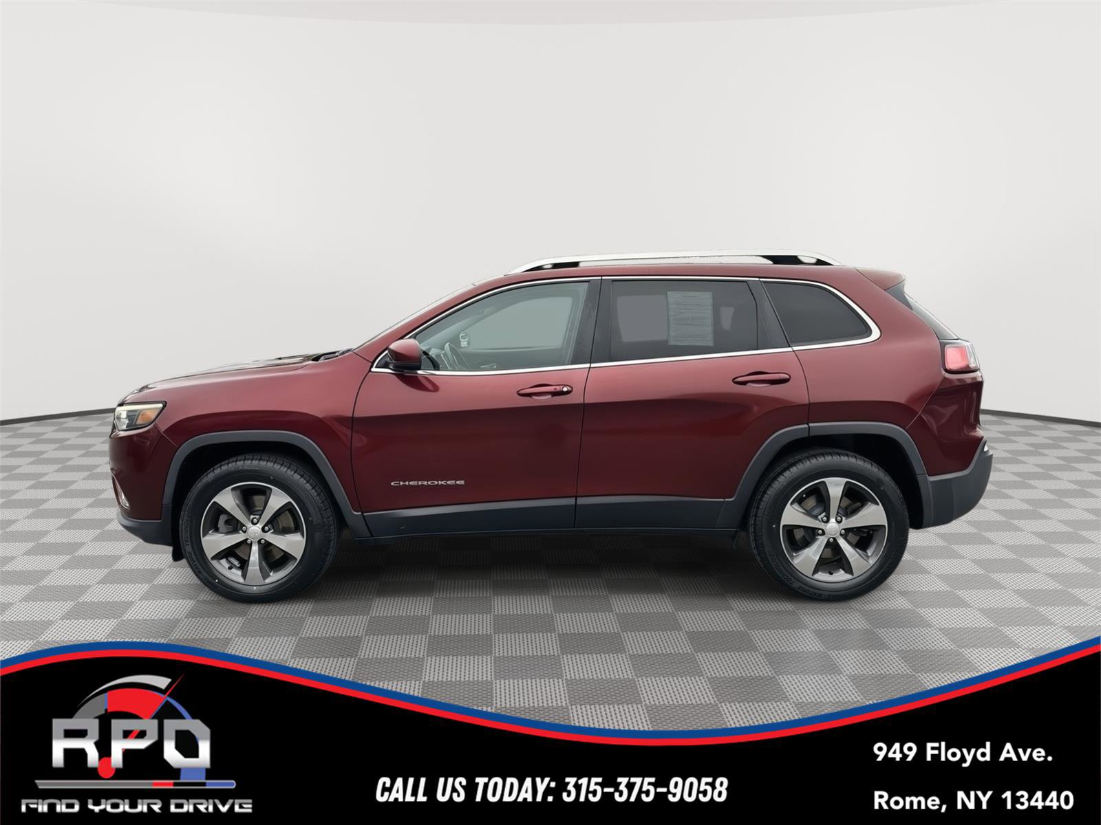 Used 2019 Jeep Cherokee Limited AWD/4WD image 2