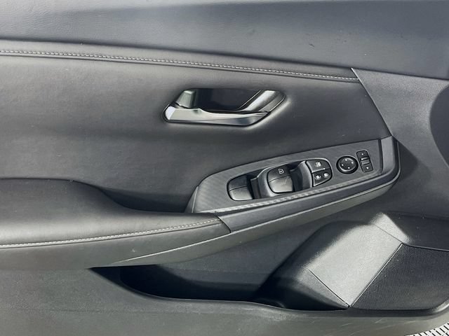 Used 2023 Nissan Sentra SV FWD image 18