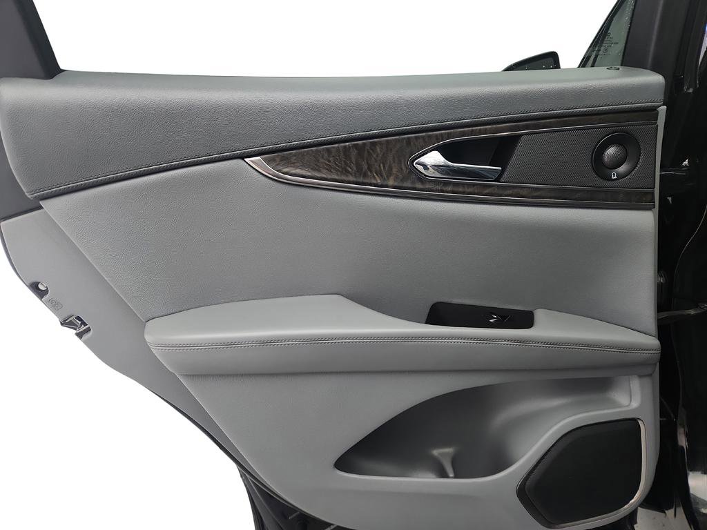 Used 2019 Lincoln Nautilus Reserve image 26