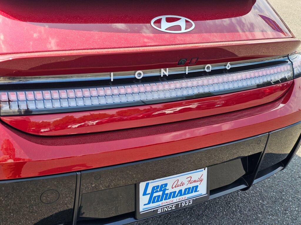 Used 2024 Hyundai Ioniq 6 SE AWD/4WD image 24