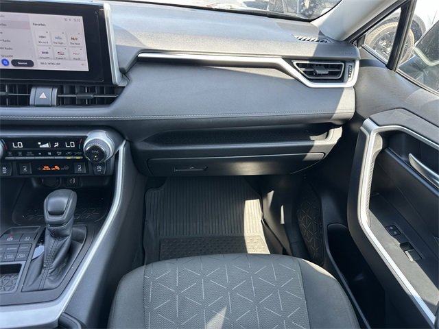Used 2024 Toyota RAV4 XLE image 31