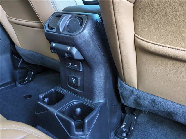 Used 2020 Jeep Gladiator Overland AWD/4WD image 18