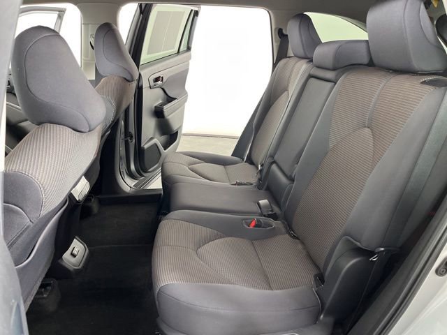 Used 2023 Toyota Highlander L image 44