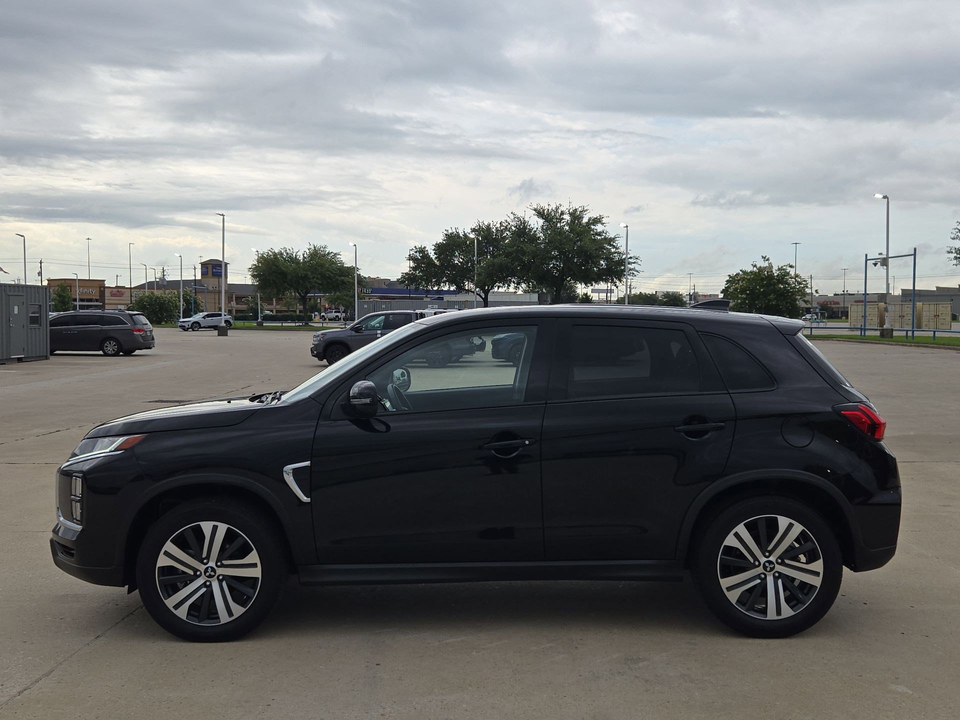 Used 2025 Mitsubishi Outlander Sport AWD image 7