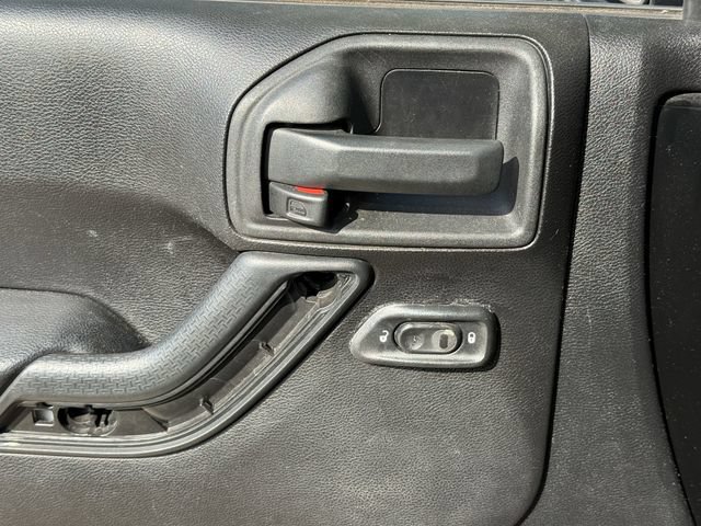 Used 2015 Jeep Wrangler Sport AWD/4WD image 20