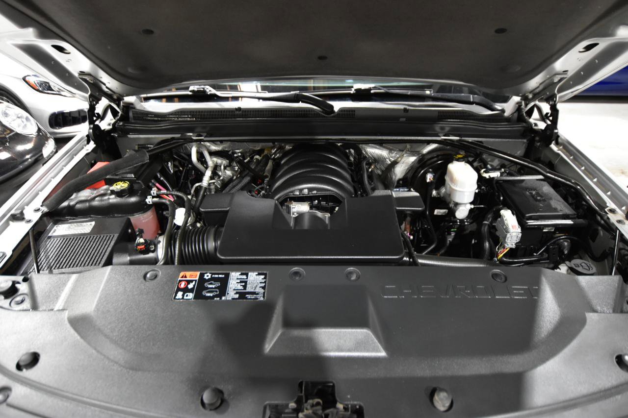 Used 2015 Chevrolet Suburban LT AWD/4WD image 53