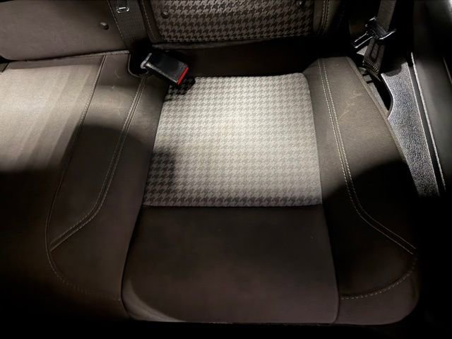 Used 2021 Dodge Challenger SXT image 19