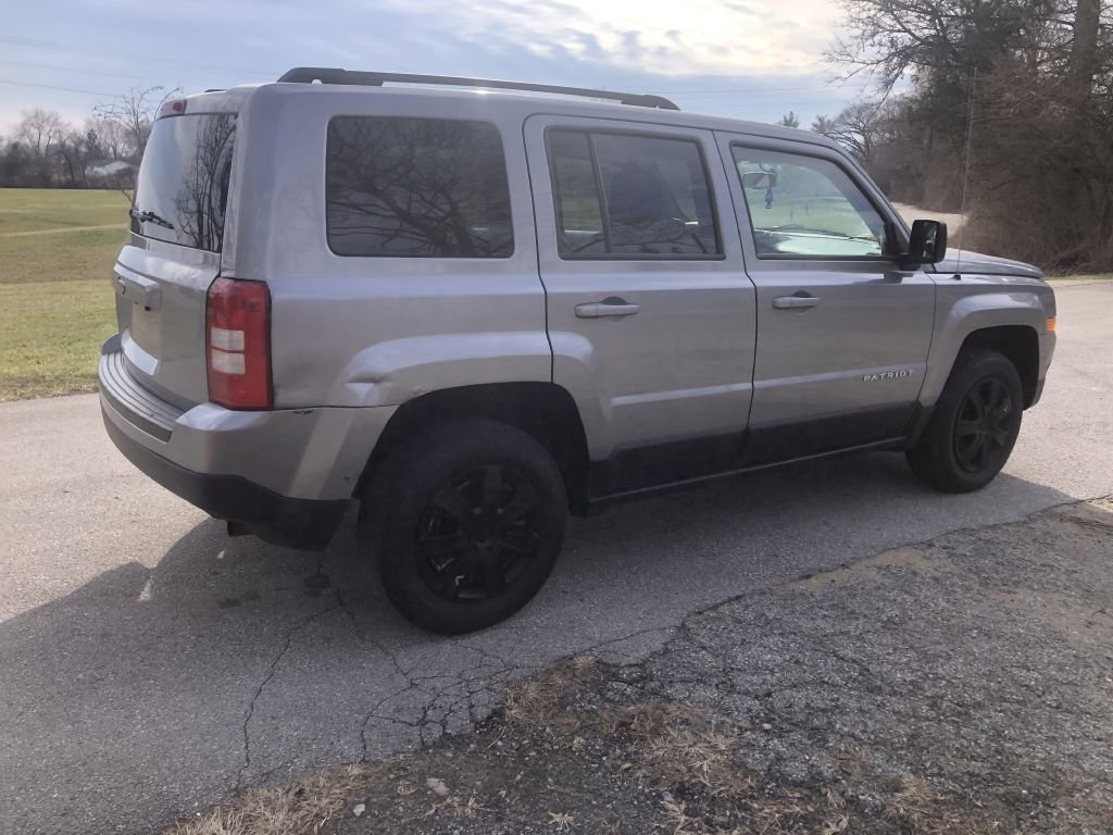 Used 2016 Jeep Patriot Sport w/ Power Value Group image 12