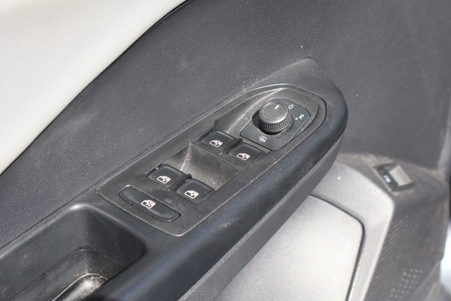 Used 2022 Volkswagen Taos SE image 11