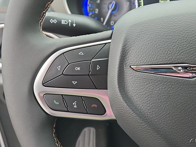 New 2026 Chrysler Pacifica Pinnacle image 24